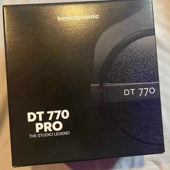 Never used before. Everything is in perfect condition.